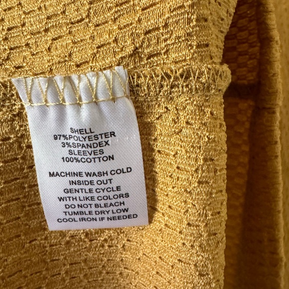 FALL Top 🍁 Gold Yellow Top 3X - Picture 4 of 6